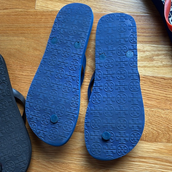 LOT of 3 Tory Burch Flip Flops - size 8 or 8.5 - Picture 4 of 8